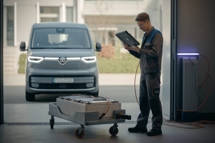 36471de4aed24324 La plus grosse batterie de voiture électrique d'Europe, pack géant rarement montré, contraintes de sécurité, ce qui intrigue les experts