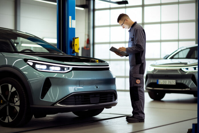 c56b5c2924b53c38 Réparations des voitures électriques: la facture grimpe, et la batterie n'est plus la principale cause